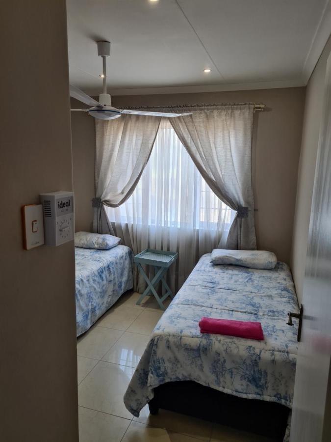 Durban Beach Getaway - Summersands, Inverter For Load Shedding, Free Wifi & Free Parking Luaran gambar